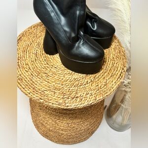 black platform bootie